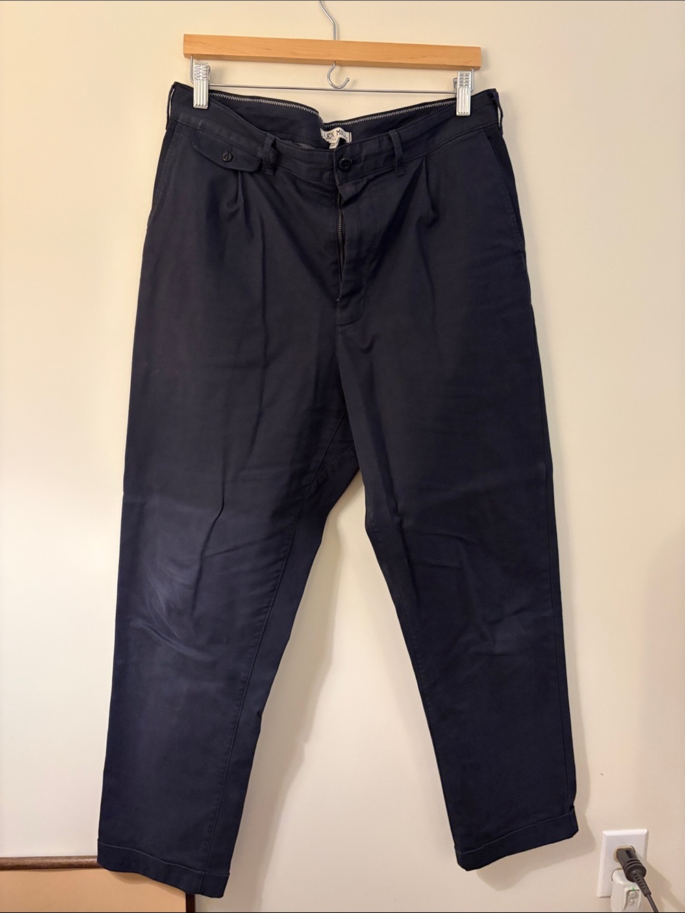 Alex Mill navy pleated chinos